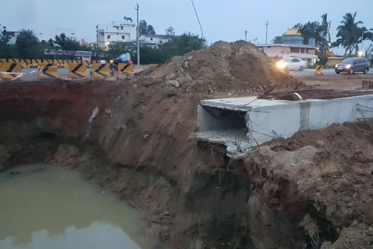 water problems in srikakulam dst narsannapeta due to highway works stopped in middle