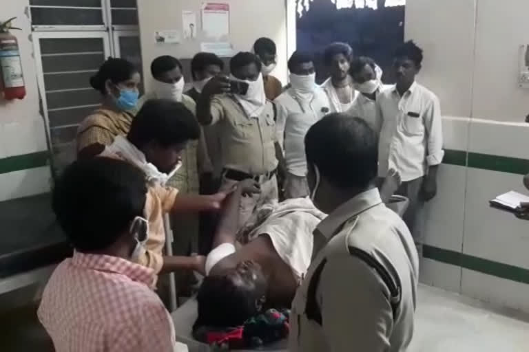 three persons injured in land dispute in sangareddy