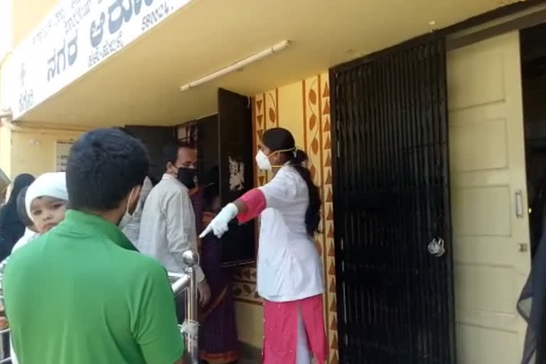 inappropriate behavior with  public by Nurses at hubballi