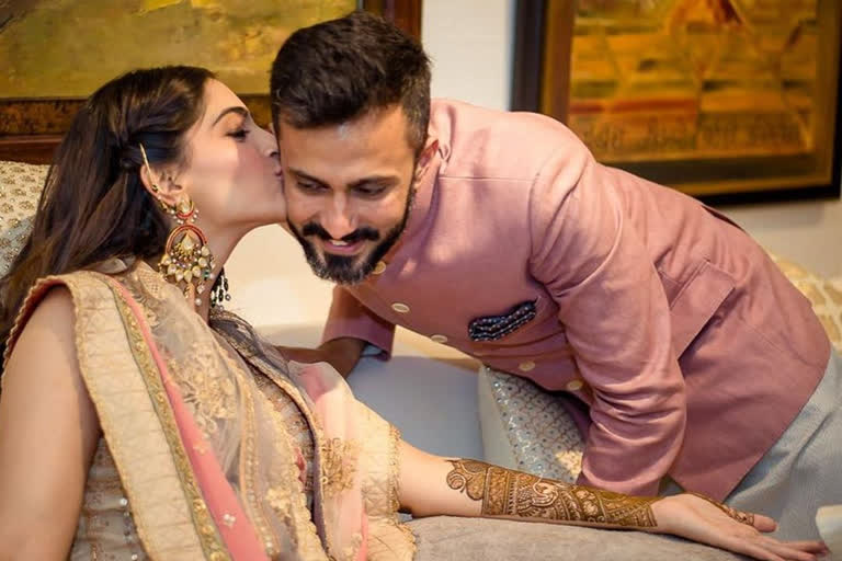 Don't know what I'd do without you, says Sonam to hubby Anand in appreciation post