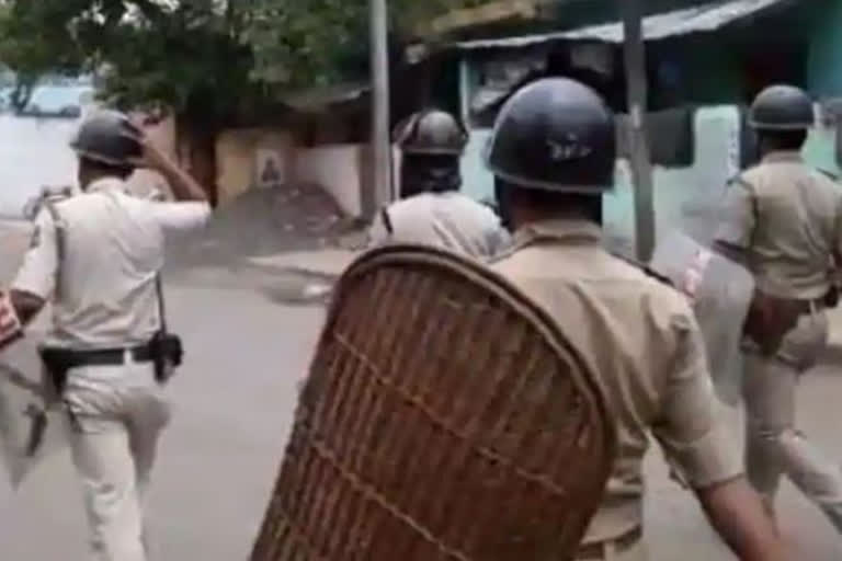 clashes in Bengal  communal violence  Mamata Banerjee  clashes in Telinipara  clashes in Victoria Jute Mill area  Kolkata/Hooghly  പശ്ചിമ ബംഗാൾ തെലിനിപാറ ഏറ്റുമുട്ടൽ  കൊൽക്കത്ത  പശ്ചിമ ബംഗാൾ  ആഭ്യന്തര വകുപ്പ്  ൽ 129 പേരെ അറസ്റ്റ് ചെയ്‌തു  സാമുദായിക സംഘർഷം