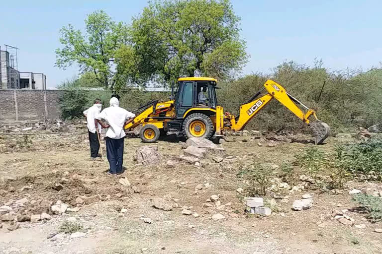 Action on Congress leader's land of lease in Harda