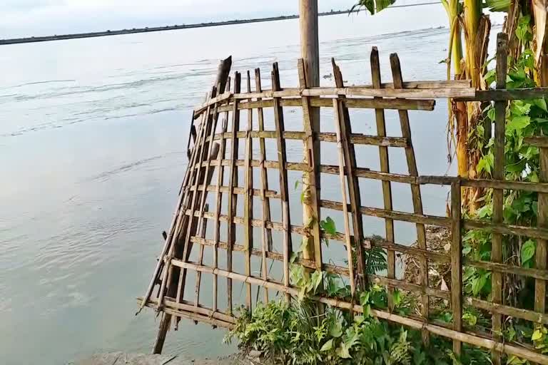 erosion problms at dibrugarh assam etv bharat news