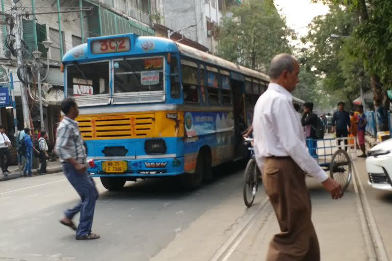 বেসরকারি বাস সংগঠনগুলির প্রস্তাবিত ভাড়া নিয়ে নিজেদের মধ্যেই বিভ্রান্তি