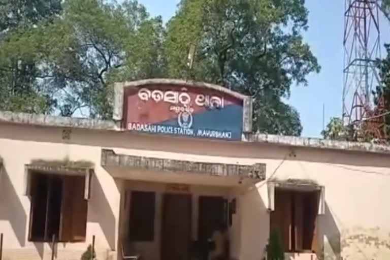 hanging deadbody found, hanging deadbody in mayurbhanj, mayurbhanj latest news, ଝୁଲନ୍ତା ମୃତଦେହ ଉଦ୍ଧାର, ମୟୂରଭଞ୍ଜରେ ଯୁବତୀଙ୍କ ଝୁଲନ୍ତା ମୃତଦେହ, ମୟୂରଭଞ୍ଜ ଲାଟେଷ୍ଟ ନ୍ୟୁଜ୍‌