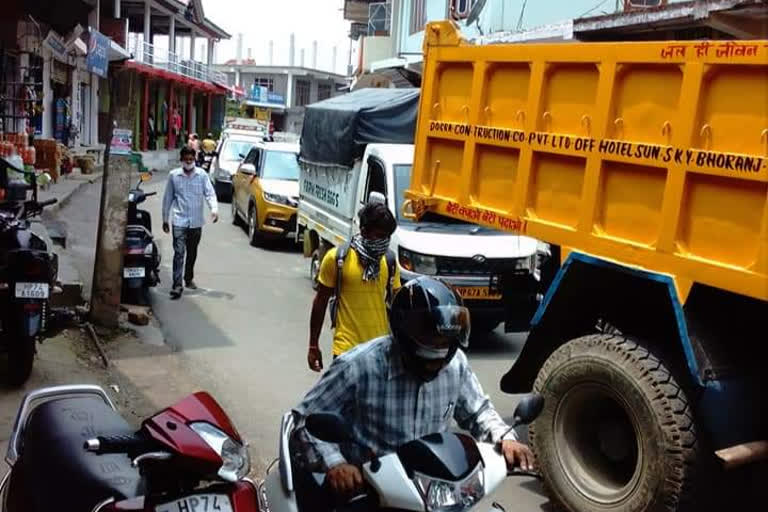 Traffic problem in Bharedi market