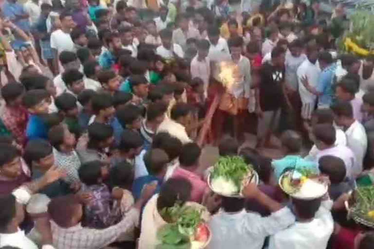 Crowd gathers for village fair in Karnataka, panchayat officer suspended