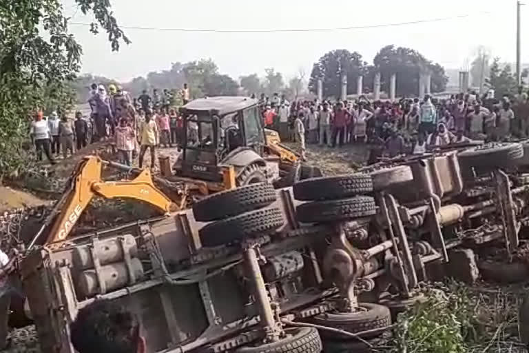 جونپور: سڑک حادثے میں مزدور ہلاک، 8زخمی