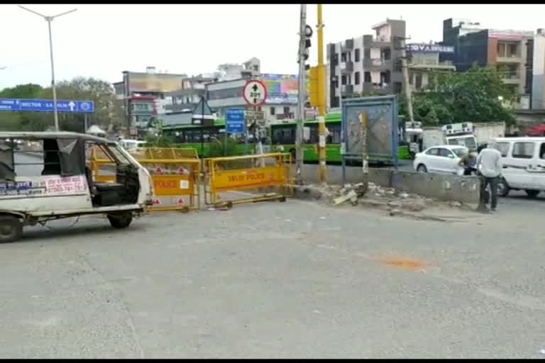 main road in blocked from 51 days i