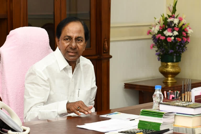 cm-kcr-held-meeting-on-godavari-water-useg-in-17th-may