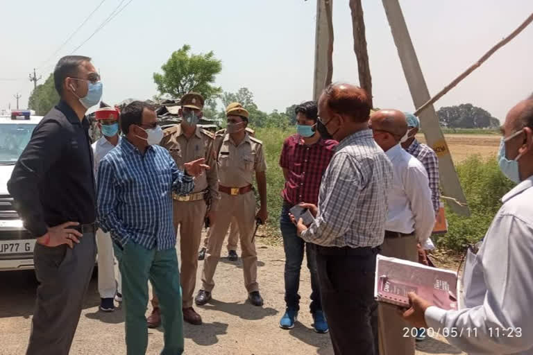 प्रशासन लोगों को कोरोना वायरस के प्रति कर रहा है जागरूक