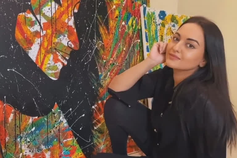 sonakshi helps provide ration to daily wage workers by auctioning her artwork