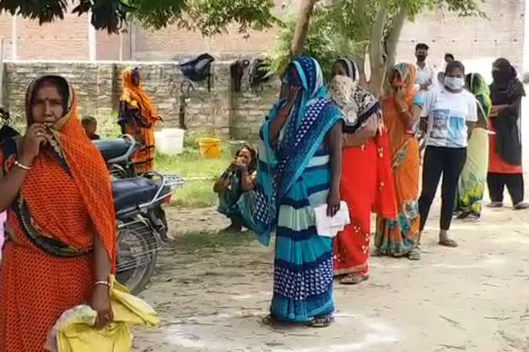 ration distribution in gorakhpur