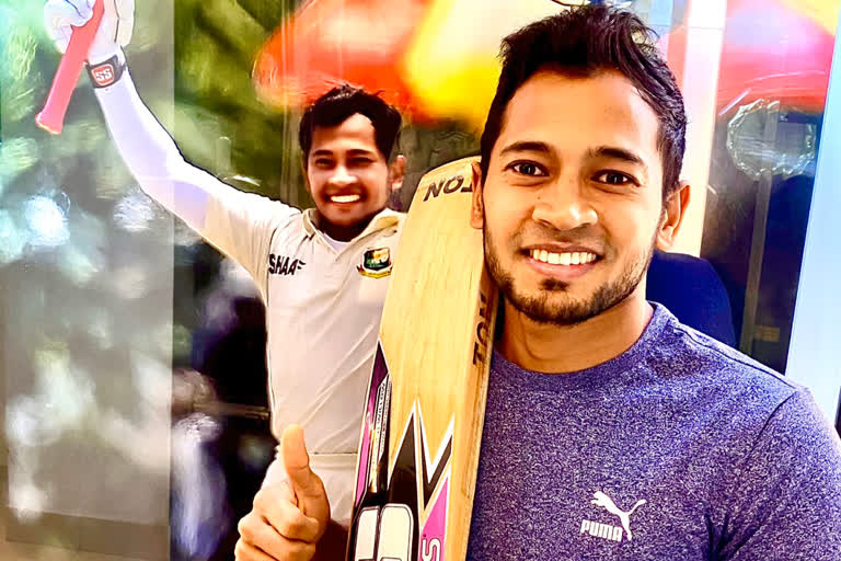 Afridi buys Mushfiqur's bat for USD 20,000