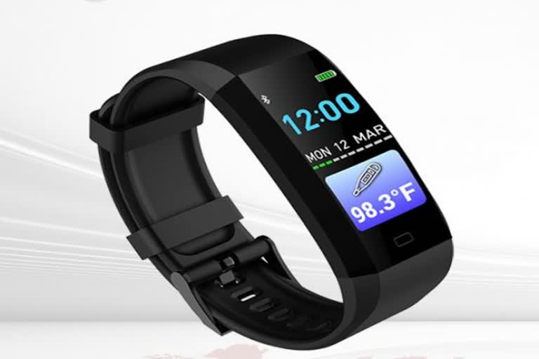 GOQii Vital 3.0 wristband comes with sensors to read body temperature