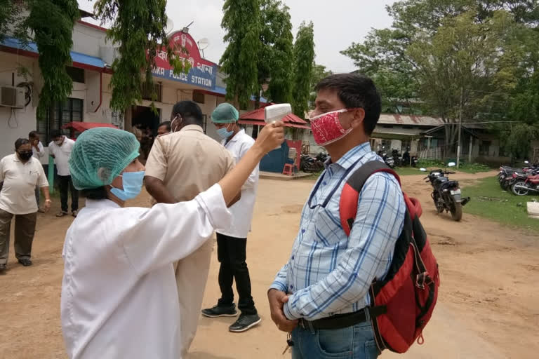 Mask and Sanitizer distributed to Journalist and Police at Hojai