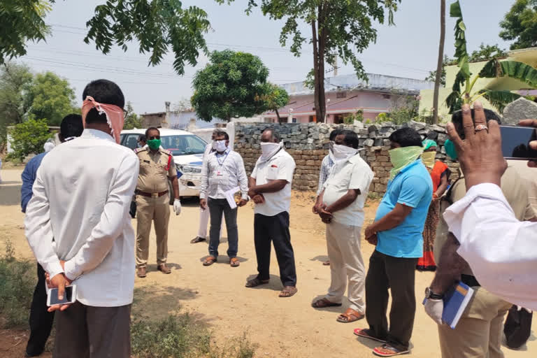 Corona in Yadadri district .. Two of the migrant workers are positive