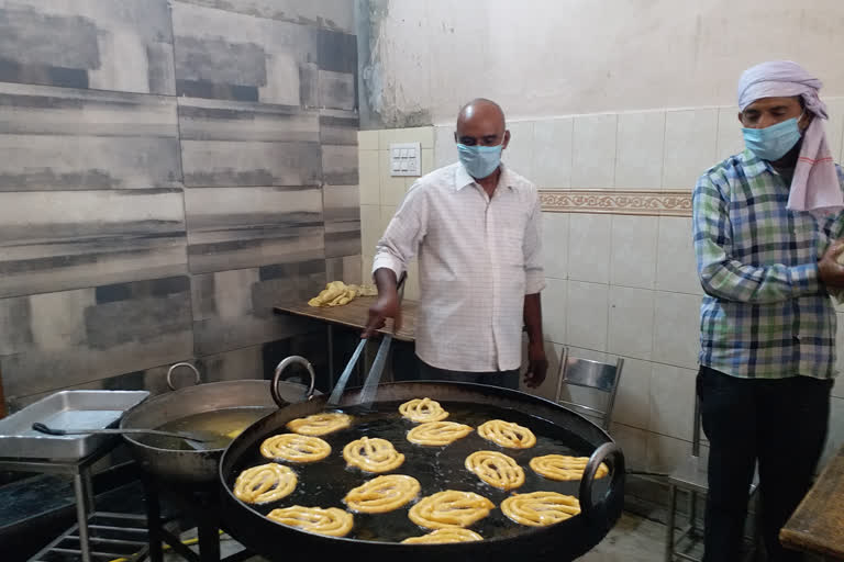 gohana lala maturam jalebi shops started after relaxation in lockdown