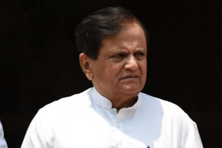 Ahmed Patel news  Congress on migrant issues  migrant issues in india  യുപി അപകടം  അഹമ്മദ് പട്ടേൽ  പ്രിയങ്ക ഗാന്ധി  കുടിയേറ്റ തൊഴിലാളി