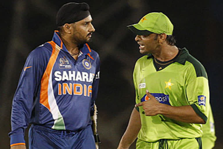 I went to Harbhajan Singhs Hotel room to fight says Shoaib Akhtar