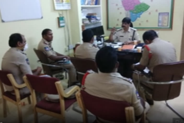 acp review meeting on road accidents in parakala