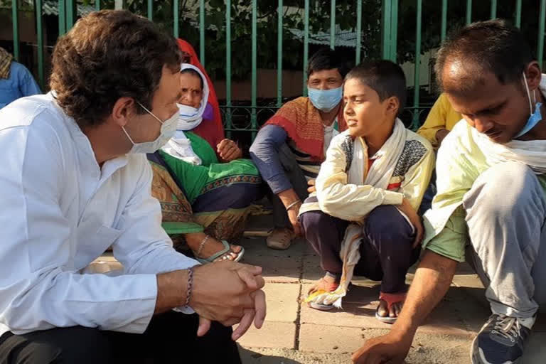 Rahul gandhi reached to Meet migrated labours in sukhdev vihar delhi