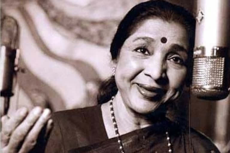 Etv Bharat, Gujarati News, Asha Bhosle unites with 200 singers for new song amid lockdown