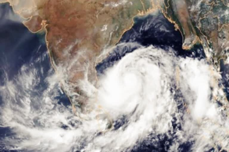 umpun cyclone formed in bay of bengal