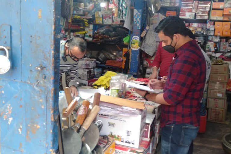 Kinnaur Food Supply Department raids shops in Reckong Peo