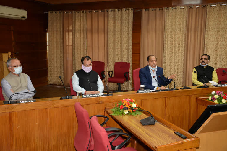 Chief Minister Jairam Thakur's meeting with administrative secretaries