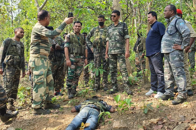 A naxalite was killed in an encounter in Simdega