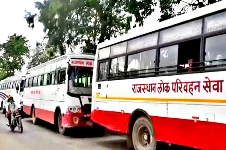 bharatpur news  rajasthan roadways bus  migrant labour news  uttar pradesh and rajasthan border  condition of workers in lockdown