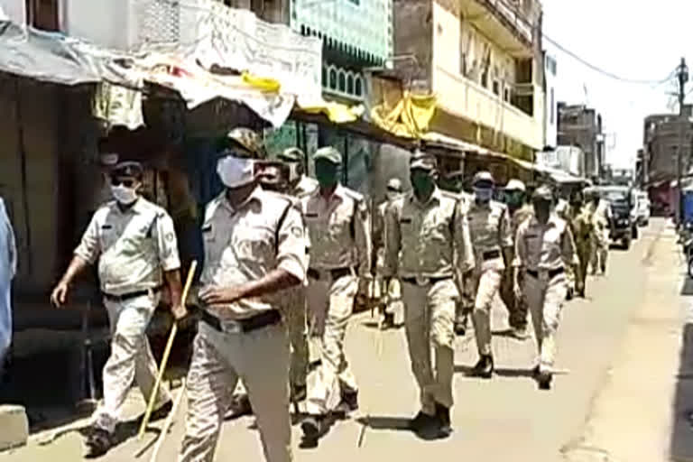 flag march carried out by bijawar police of chhatarpur district