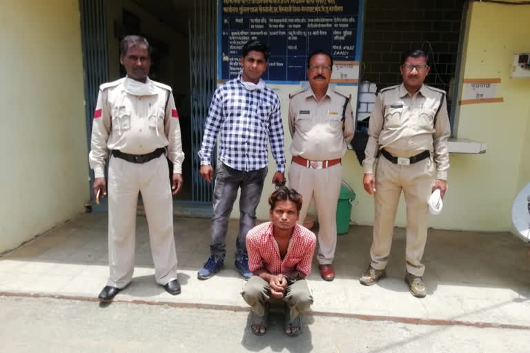 balaghat-police-arrested-accused-of-molestation-of-minor-niece