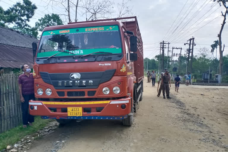 Two truck with illegal wood seized at Filbari of Domdoma