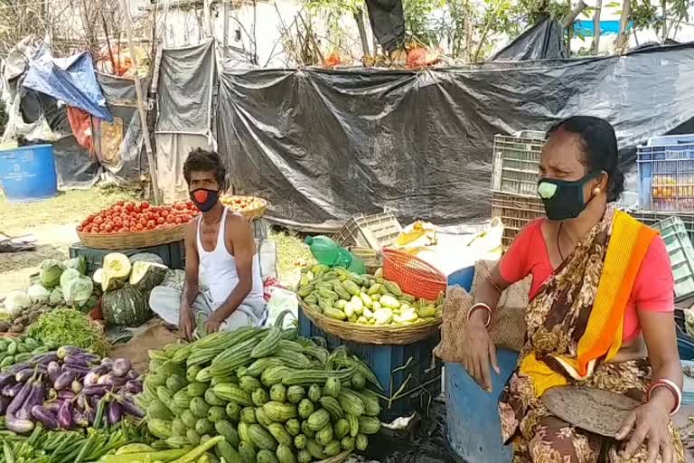 गोविंदपुर पुलिस पर सब्जी विक्रेताओं ने लगाया आरोप