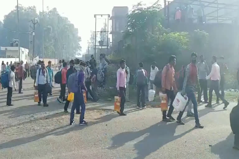 migrant labourers stranded in kotwar news ,  कोटद्वार लॉकडाउन में फंसे मजदूर समाचार