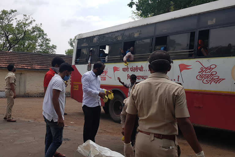 food distribution in pune