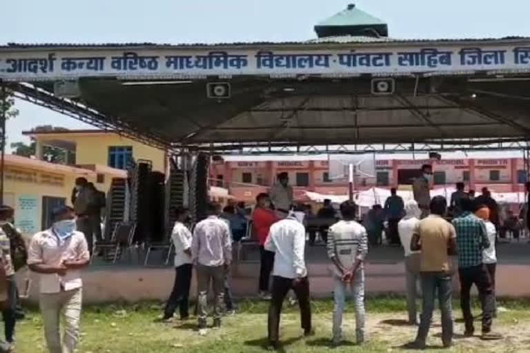 People stranded in Uttarakhand due to lockdown reached Paonta Sahib