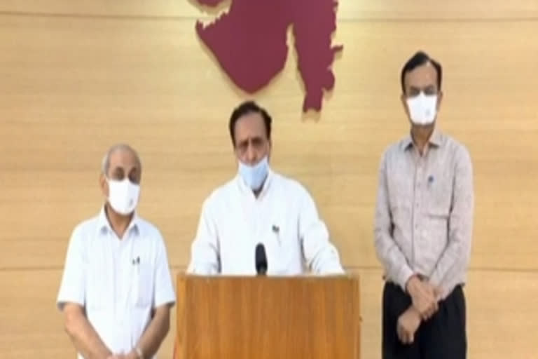 Vijay Rupani  coronavirus  Containment zone  Gujarat CM announces guidelines  Gujarat guidelines for lockdown 4.0  ഗാന്ധിനഗർ  ഗുജറാത്ത് മുഖ്യമന്ത്രി വിജയ് രൂപാണി  നോൺ- കണ്ടെയ്ന്‍മെന്‍റ് സോണുകൾ  കണ്ടെയ്ന്‍മെന്‍റ് സോണുകൾ  നാലാം ഘട്ട ലോക്ക് ഡൗൺ