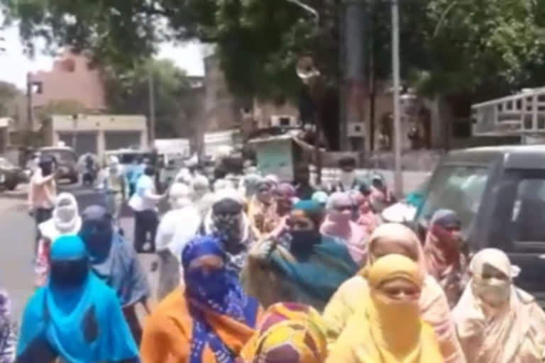 people protested against Indore police