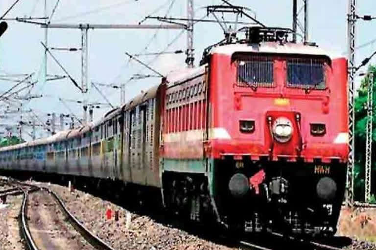 special train for bihar  bihar workers stranded in jalna  jalna latest news  जालना लेटेस्ट न्युज  बिहारी कामगारांसाठी विशेष रेल्वे