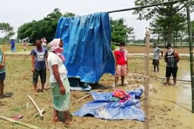 migrant labour staying in tent in sitamarhi