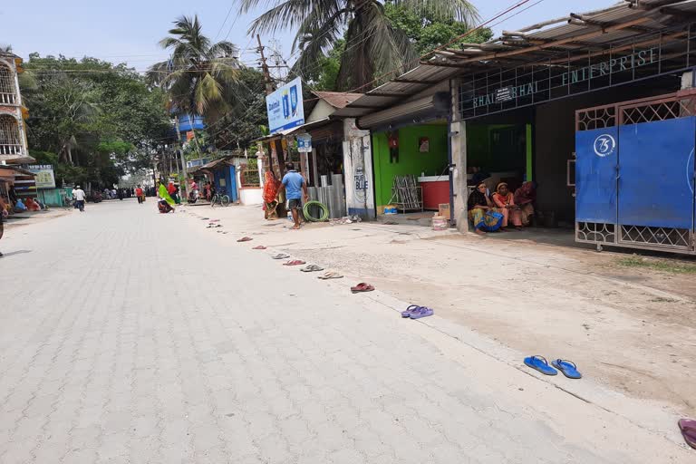 women-bank-customer-geathered-in-bank-of-dhubri