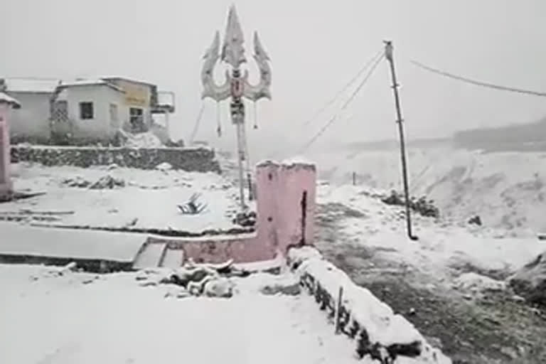 reconstruction-work-affected-due-to-snowfall-in-kedarnath