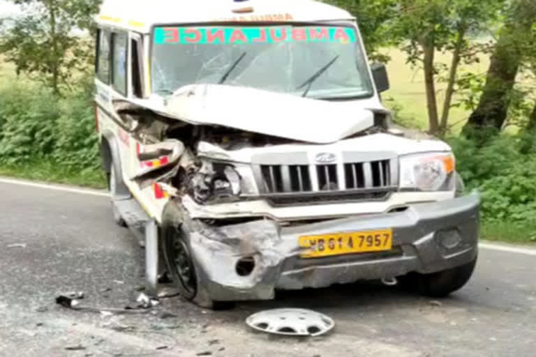 6 people injured in a lorri collision at-kushmundi-south-dinajpur