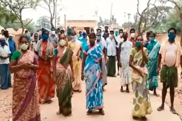 Dharna of Employment wages in Machavaram