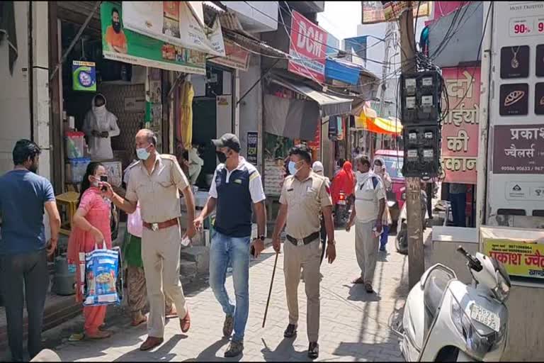 many shops open without permission in main market in kharkhoda  sonipat