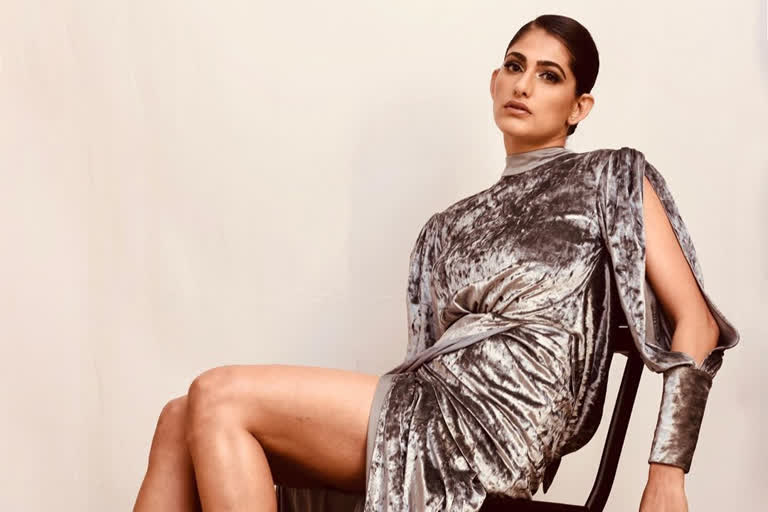 Kubbra sait raises question on lockdown asked to leave india avage reply