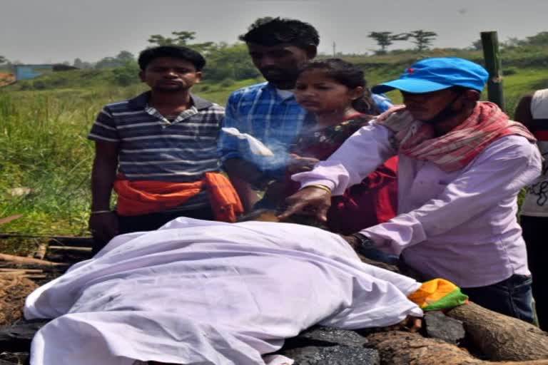 20 year-old woman lit funeral pyre of her mother in Jharkhand